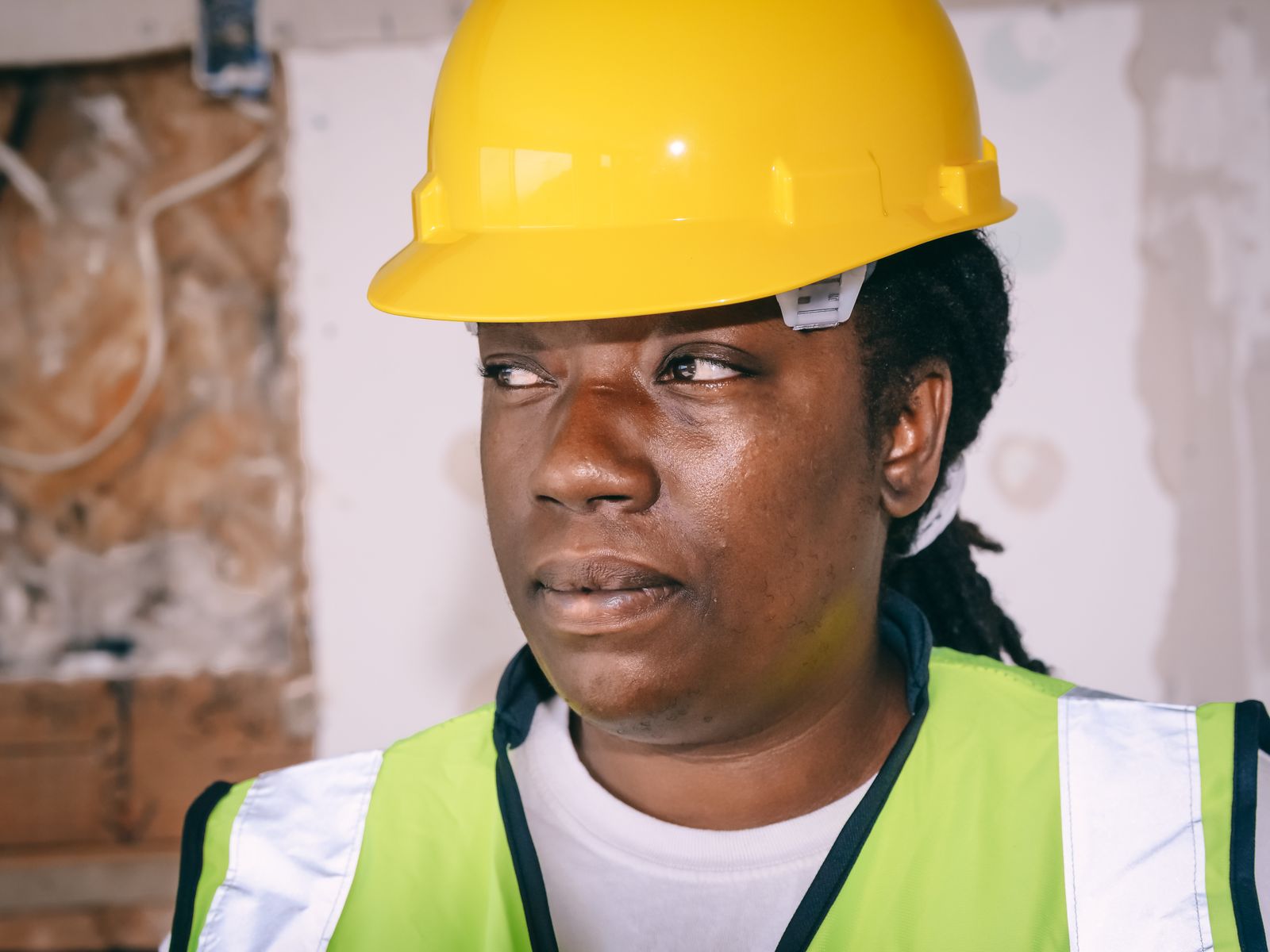Vebron crew member during a whole-home renovation